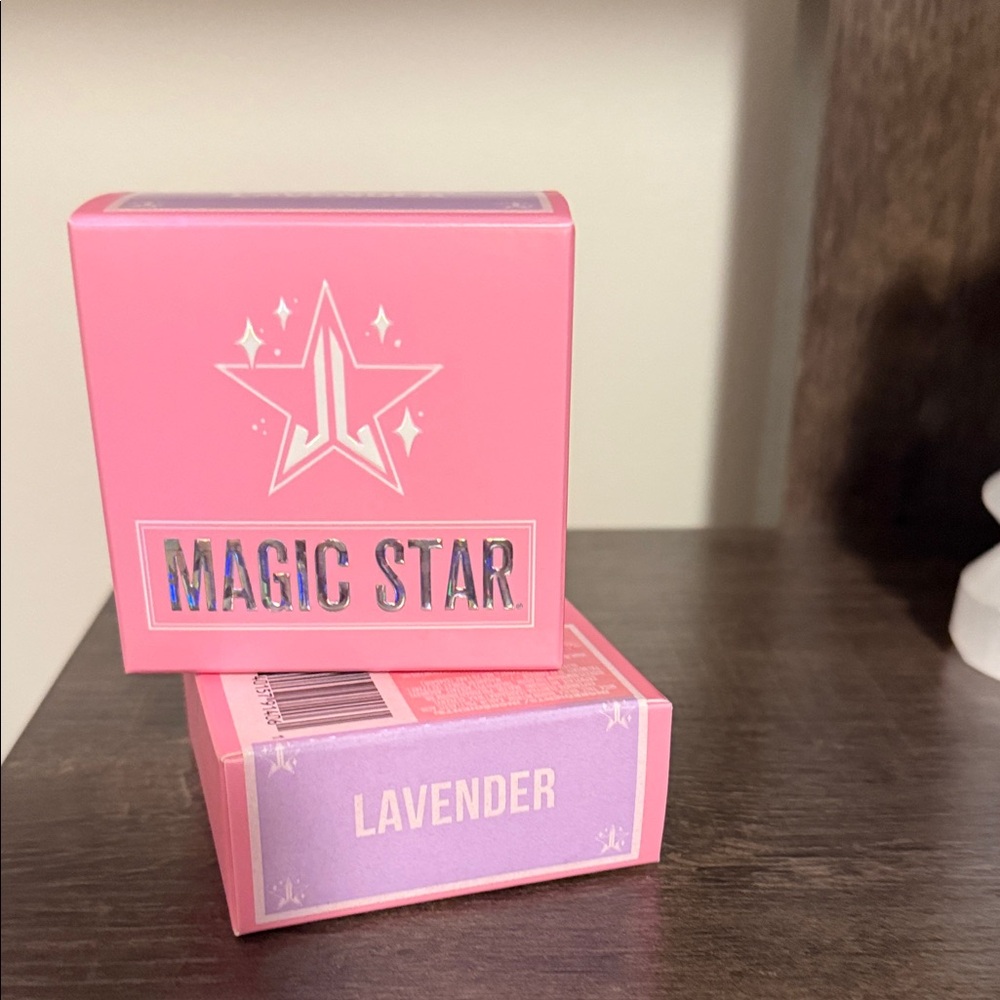 Jeffree Star Magic Star Setting Powder - Lavender